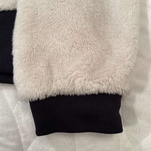 The North Face Women’s White Oso Jacket Size XS - Picture 9 of 12